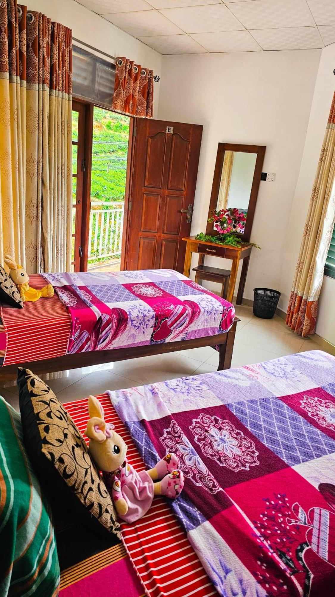 Adams Peak Grand Hotel Nallathanniya ภายนอก รูปภาพ