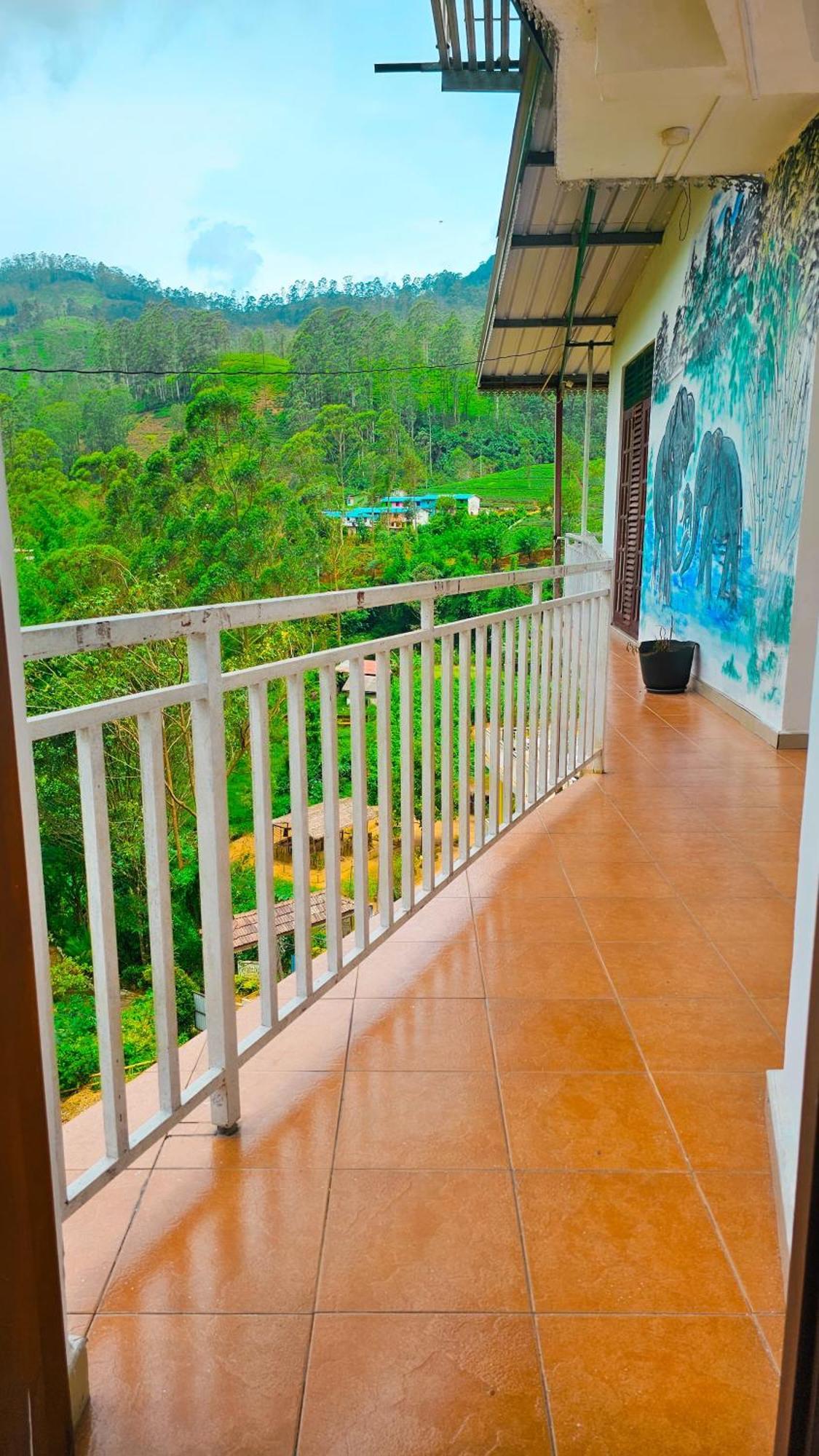Adams Peak Grand Hotel Nallathanniya ภายนอก รูปภาพ