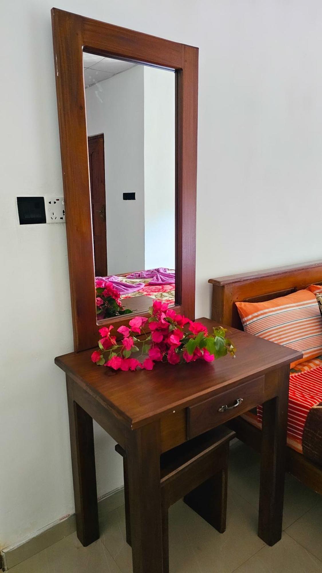 Adams Peak Grand Hotel Nallathanniya ภายนอก รูปภาพ