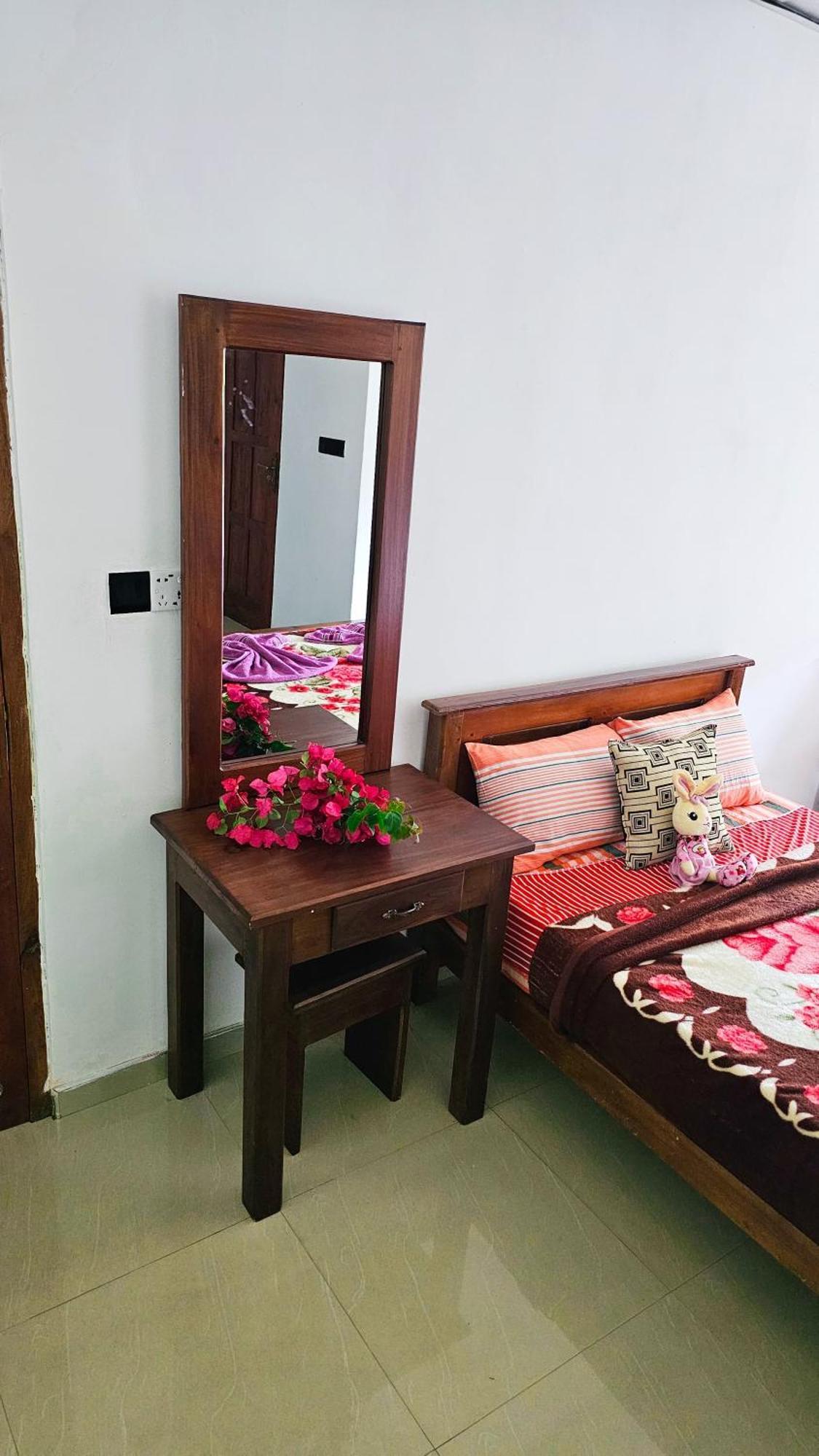 Adams Peak Grand Hotel Nallathanniya ภายนอก รูปภาพ