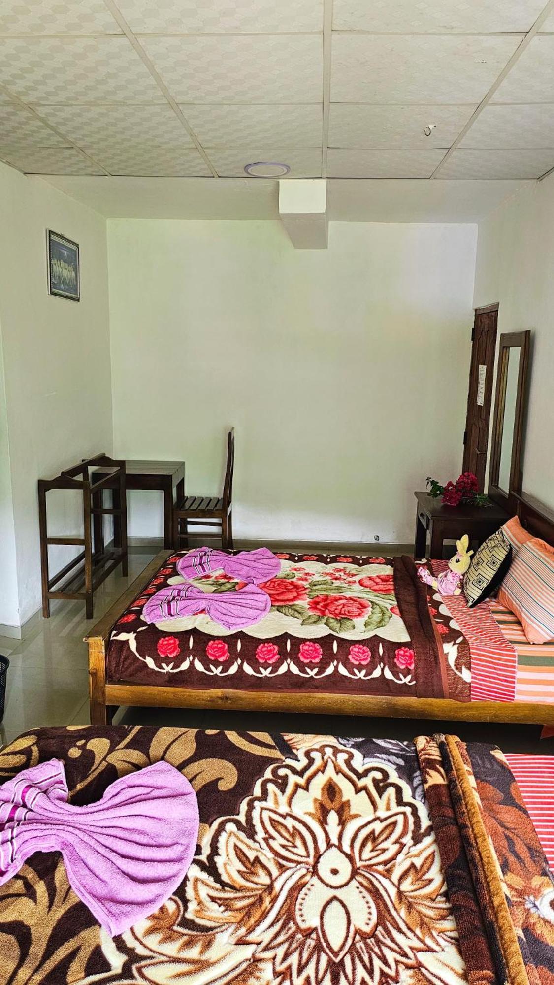 Adams Peak Grand Hotel Nallathanniya ภายนอก รูปภาพ