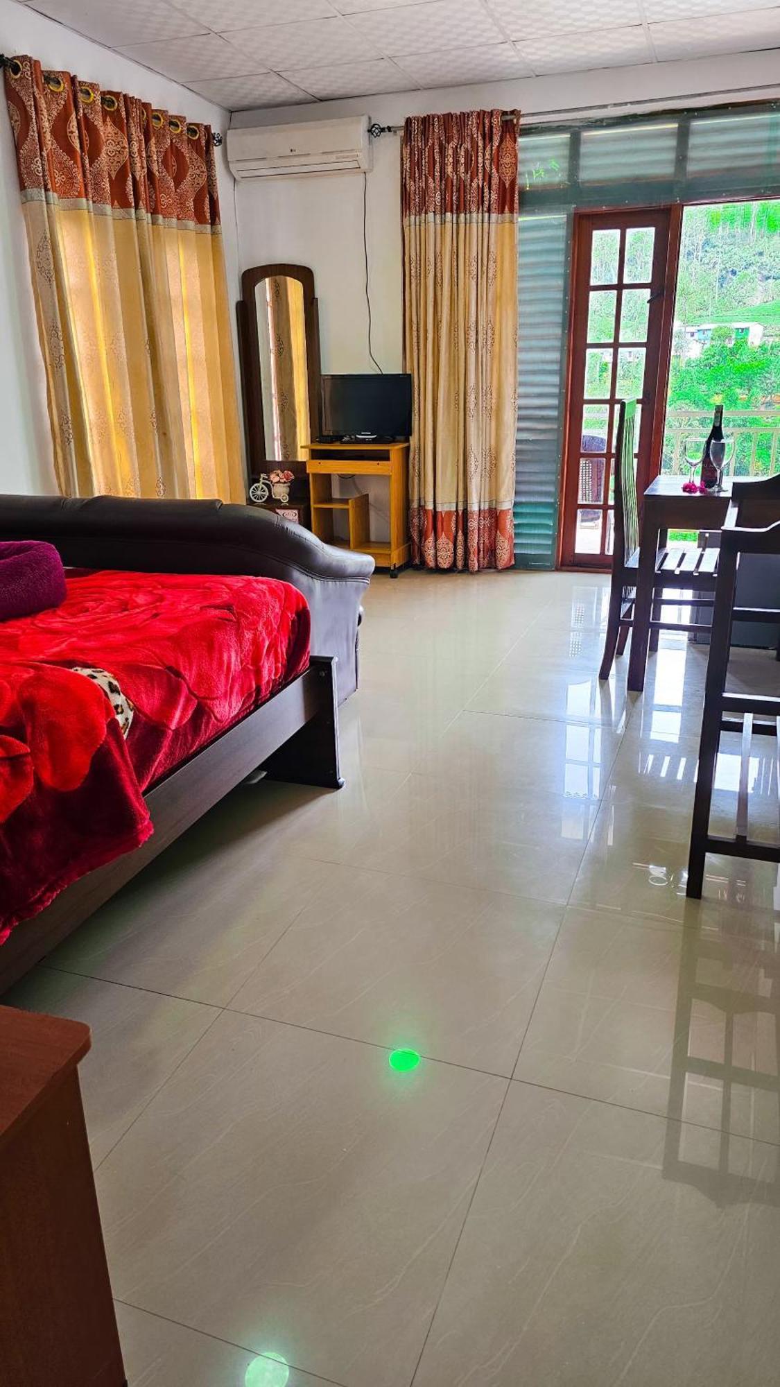 Adams Peak Grand Hotel Nallathanniya ภายนอก รูปภาพ