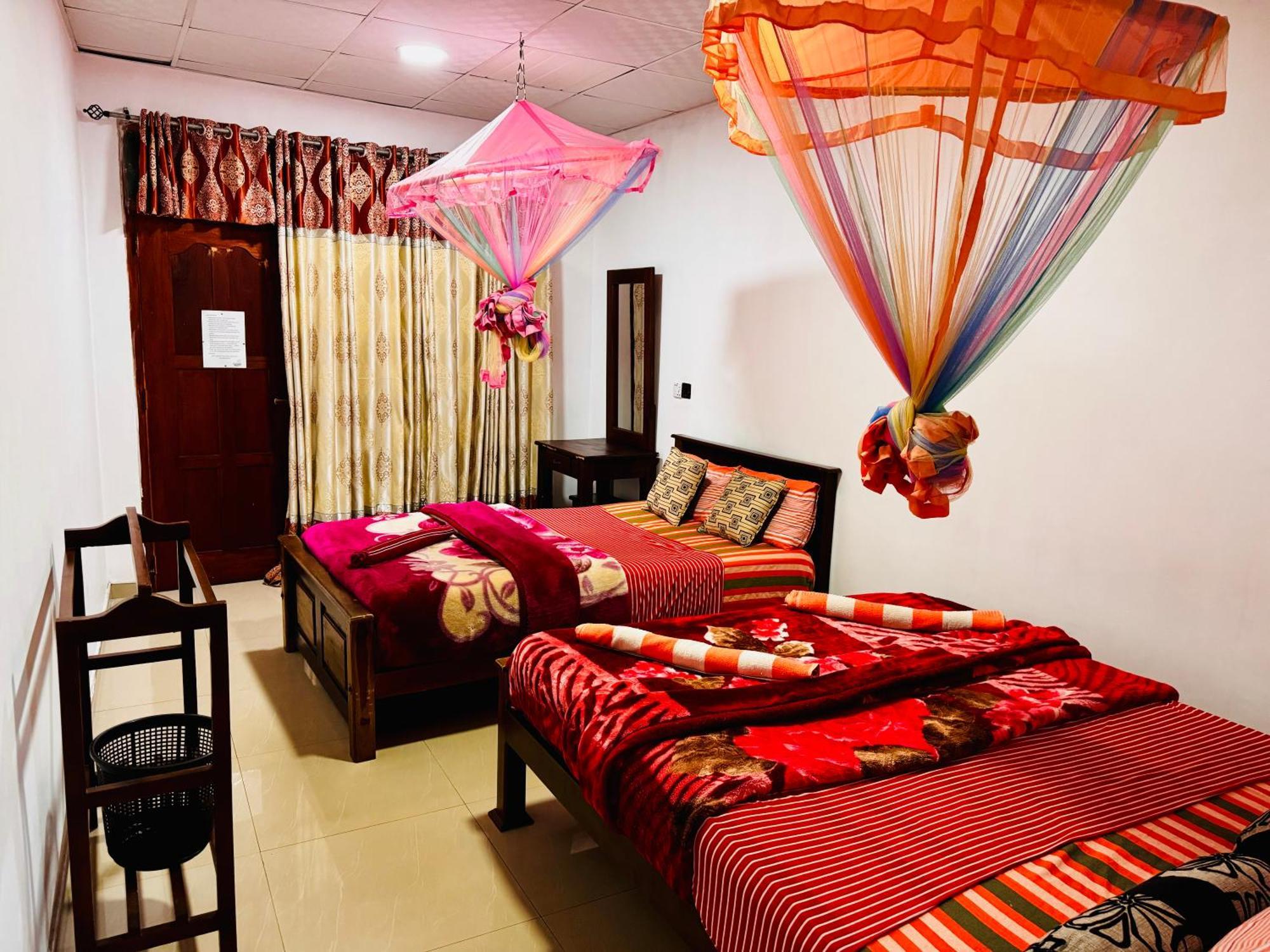 Adams Peak Grand Hotel Nallathanniya ภายนอก รูปภาพ