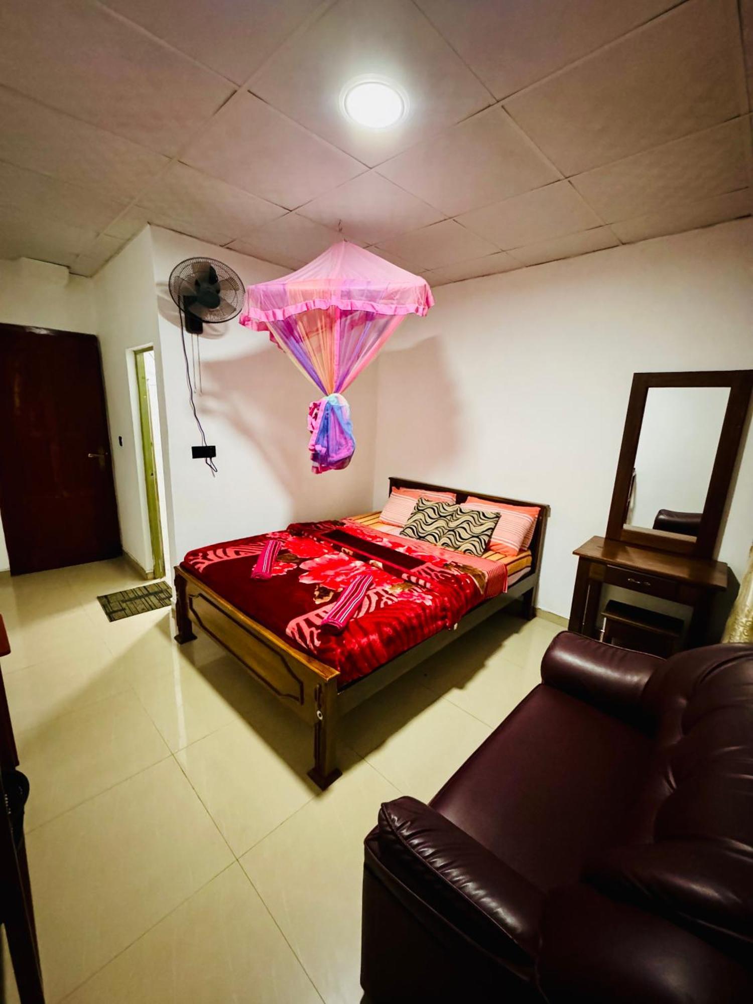 Adams Peak Grand Hotel Nallathanniya ภายนอก รูปภาพ