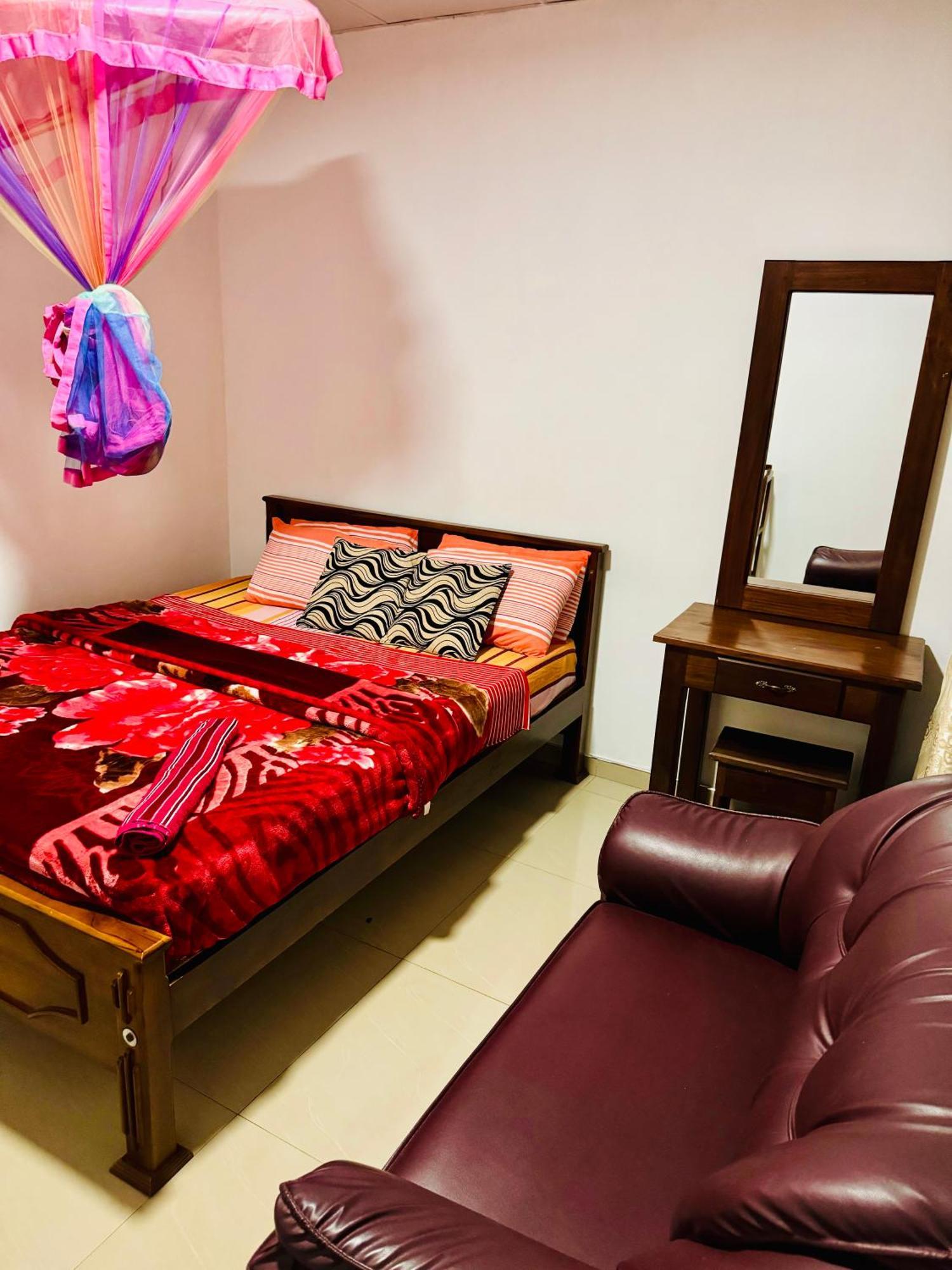 Adams Peak Grand Hotel Nallathanniya ภายนอก รูปภาพ