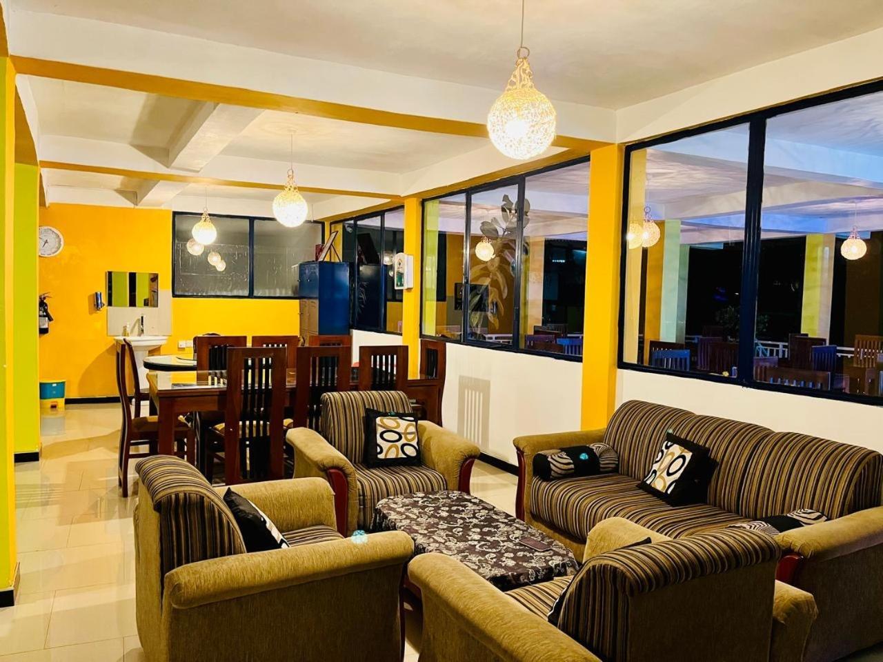 Adams Peak Grand Hotel Nallathanniya ภายนอก รูปภาพ